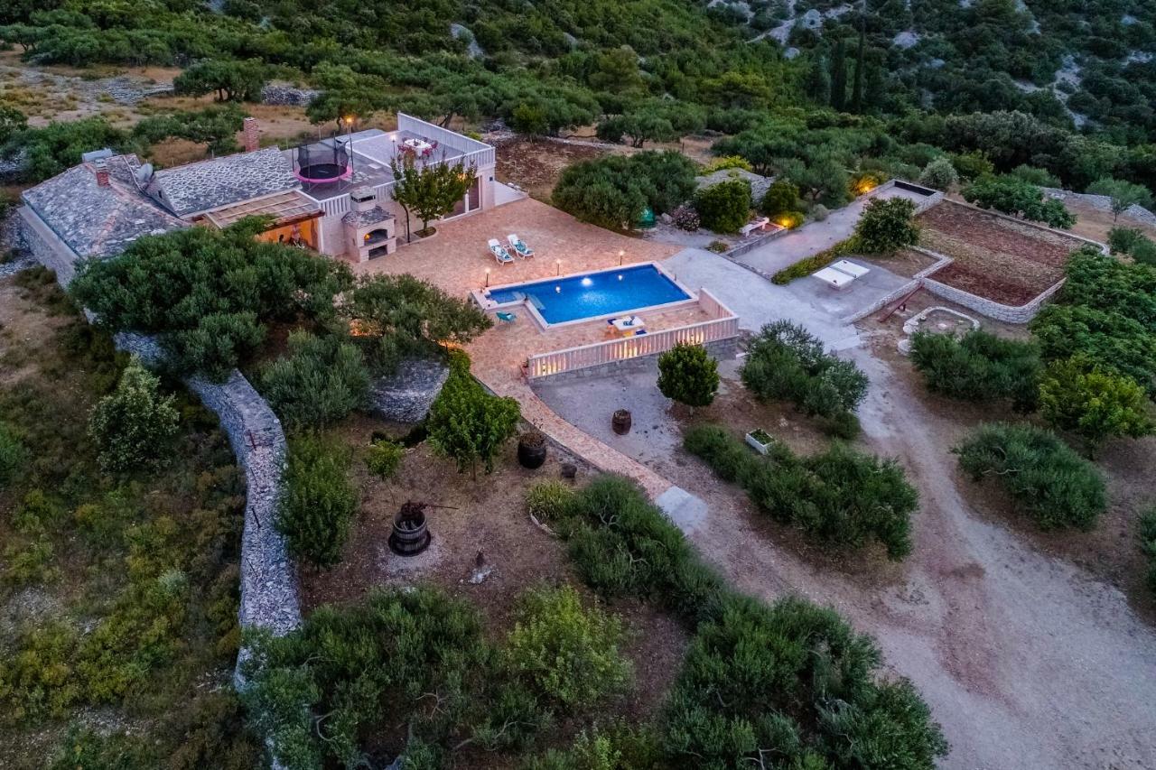 Vila Maslinica Pucisca Exterior foto